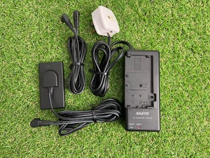 SANYO VAR-66B Camcorder Battery Charger & DC Coupler - Tested Working - Picture 1 of 6