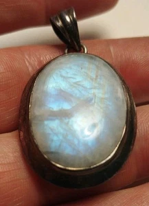 SOLID SILVER MOONSTONE PENDANT - Picture 1 of 6
