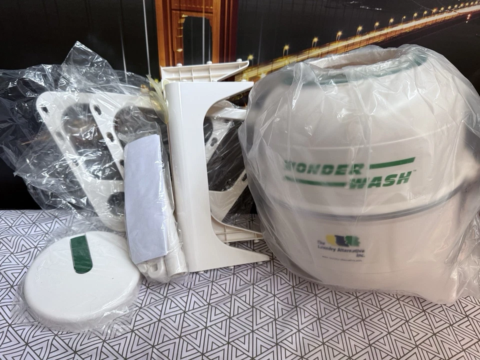 Wonder Wash Portable Hand-Crank Non Electric Mini Washing Machine - Image 1 of 4