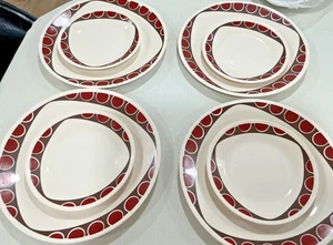 Corelle Kitu rotbraun Bogen Punkte (4) Abendessen 10,25” (4) Dessert 6,5” Teller - Bild 1 von 3