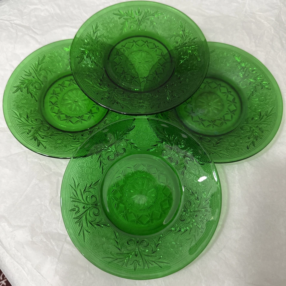 Set Of 4 Vintage Emerald Green Sandwich Depression Glass 4.5" Saucer - Image 1 of 4