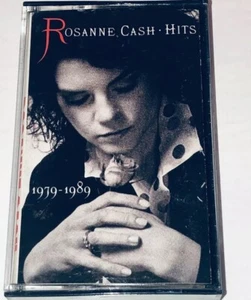 Rosanne Cash "Hits 1979-1989" (Cassette Tape) Country Music Cassette 1C03 - Foto 1 di 6