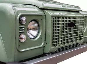 Rejilla delantera estilo "Heritage edition" sin pintar para Land Rover Defender 90 110 - Imagen 1 de 5