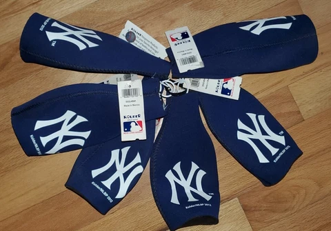 *LOT OF 6* NEW YORK YANKEES KOLDER Zip Up BOTTLE Holder sleeve beer soda koozie Cover