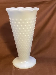 Vintage Anchor Hocking Milk Glass Ruffled Hobnail Trumpet Flower Vase 9.25" - Picture 1 of 4