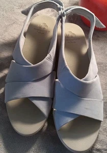 Cloudsteppers By Clark Blue Women's Size 8M Low Wedges - Picture 1 of 8