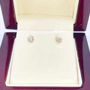 22ct Yellow Gold Six Claw Prong Small Children's Earrings 3.5mm Width - Picture 1 of 8
