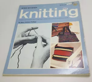 Vintage Step by Step Knitting by Mary Walker Phillips - Softcover Ausgabe 1967 - Bild 1 von 3