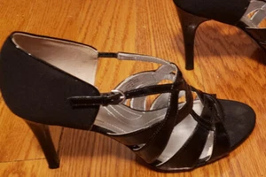 Tahari Sandalen High Heels, schwarz Lack & Stoffmix, Obermaterial Leder - Bild 1 von 22