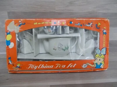 Set da tè vintage in porcellana per bambini in confezione originale - Immagine 1 di 3