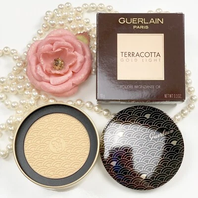 ***NIB GUERLAIN Terracotta Gold Light Bronzing/Highlight Holiday Powder LE 2017 - Image 1 of 4
