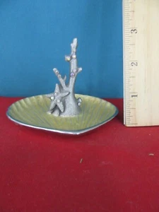 107. GRASSLANDS ROAD Silvertone Enameled Shell Starfish Ring Holder - Picture 1 of 4