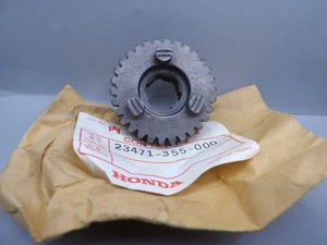 NOS Honda TL125 1973-1975 Genuine Transmission Countershaft Gear 23471-355-000 - Picture 1 of 6