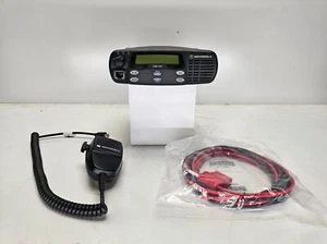 Motorola CDM1250 VHF 136-174 MHz 45 Watts 64 Channel (Complete Kit) - Picture 1 of 6