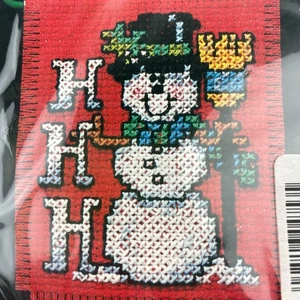 NeedleMagic Stitch 'N Hang Ho pupazzo di neve pupazzo di neve punto croce contato kit ornamento 3928 - Foto 1 di 6