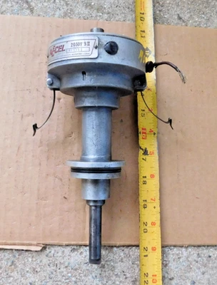 ACCELL 20301 SII IGNITION DISTRIBUTOR FOR VINTAGE 8-CYL CHRYSLER DODGE PLYMOUTH - Image 1 of 4