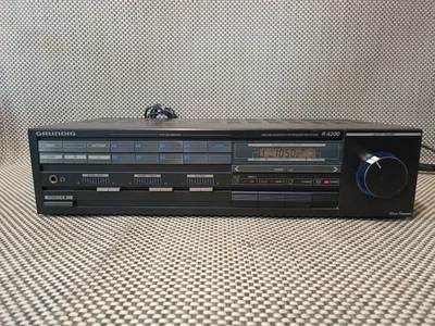 Grundig R 4200 Integrated Stereo Amplifier Verstärker Synthesizer Receiver - Bild 1 von 4
