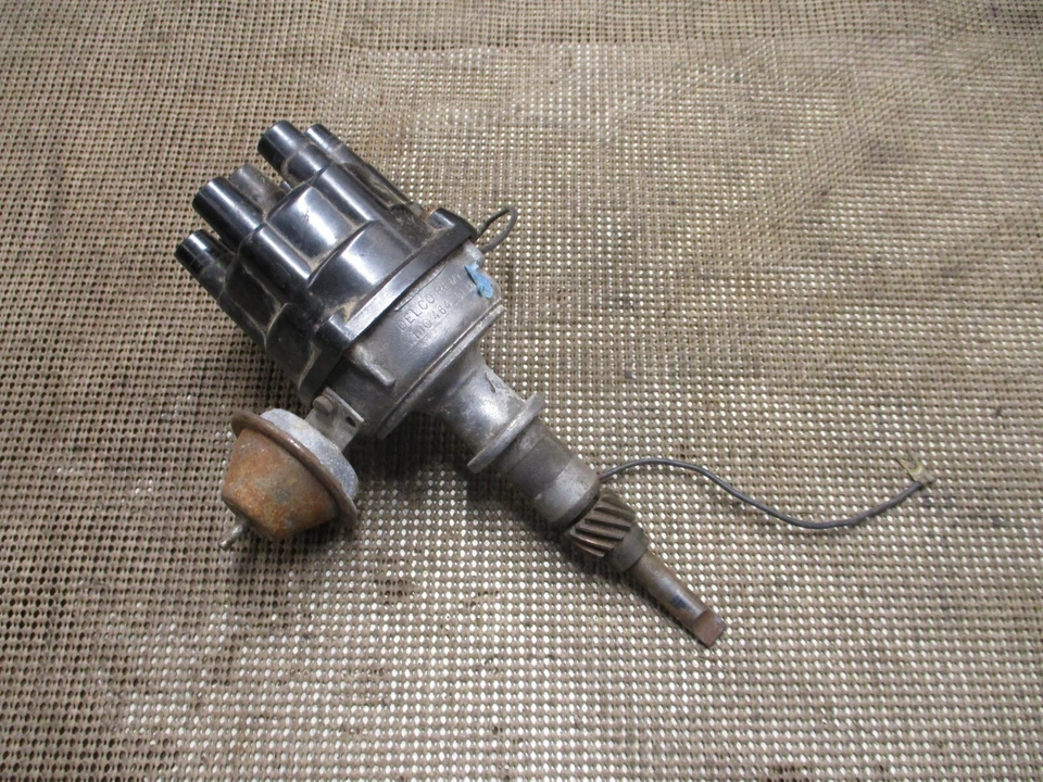 1962-70 Chevrolet Chevelle Nova Chevy II 194 230 6 Cylinder Distributor 1110464 - Image 1 of 4