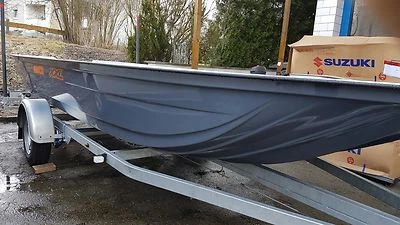 Ungarisches Katamaran Angelboot, K-Maxxi XXL Teilausbau   - Bild 1 von 4