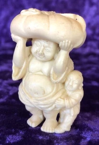 Vintage Resin Chinesische Buddha Figur mit Junge & Konvolut auf dem Kopf - Bild 1 von 6