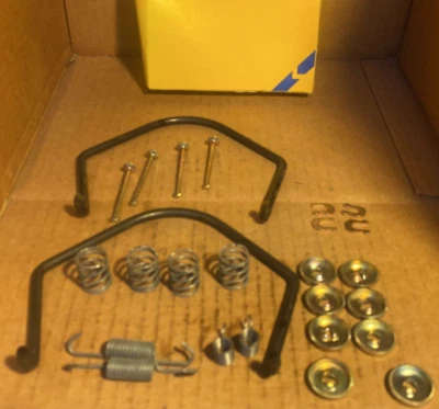 Kit de herrajes de freno trasero Lucas Girling - BK6019 - Se adapta a Toyota Tercel 1983-1989 Foto 1 de 4