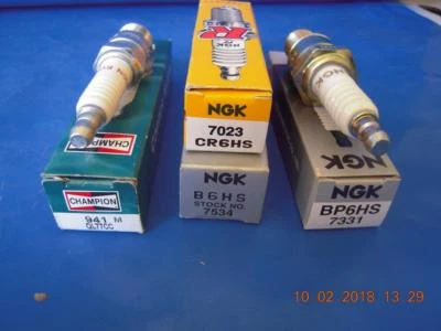 CR6HS, B6HS, BP6HS, QL77CC, RV15YC4, R6061-10 6 Misc Spark Plug, Champion & NGK - Image 1 of 4