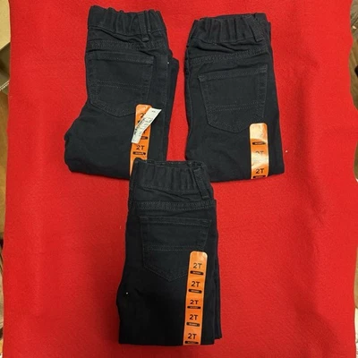 Lote de 3 pares de pantalones de mezclilla negros ajustados 2T para niños pequeños A Children’s Place nuevos Foto 1 de 4