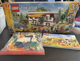 LEGO CREATOR 31052 Vacation Getaways RETIRED 99.9% complete with box/manual