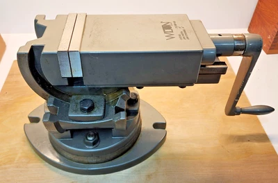 Tornillo inclinable de precisión Wilton de 3 ejes 4" de ancho de mandíbula, 1-1/2" de profundidad de mandíbula TLT/SP100 Foto 1 de 4