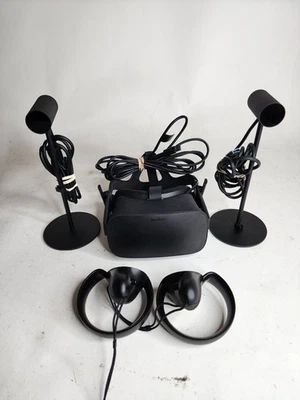 Oculus Rift CV1 Virtual Reality  - Image 1 of 4