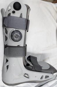 Aircast Walking Boot/Brace Size Medium Inflatable Foot Ankle Sport Injury VGUC!! - Picture 1 of 8