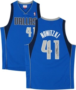 Dirk Nowitzki Mavericks Signed Mitchell & Ness 2010-2011 Swingman Jersey w/Insc - Picture 1 of 5