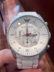 EMPORIO ARMANI MENS WATCH AR5859 WHITE DIAL &  WHITE SILICONE STRAP - Picture 1 of 5