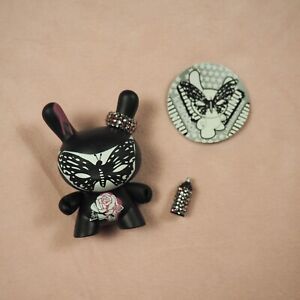 Kidrobot Dunny Fatale 2010 - Lady Aiko - 3" Vinyl Figure w Card and Accessories