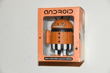 1 Android TRICKERTREAT Halloween Figure Google Gary Ham vinyl toy Pumpkin