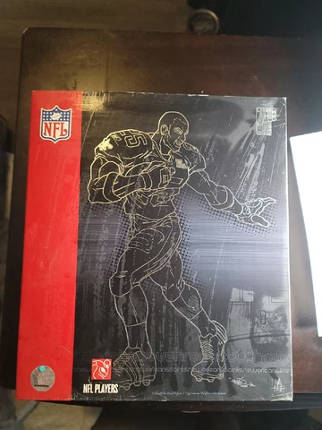 2007 Reggie Bush All Star Vinyl NFL Saints Limited Platinum Edition /500 Cover