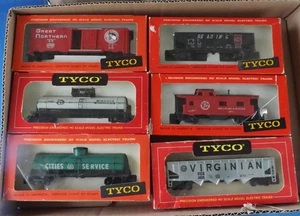 HO VINTAGE RED BOX TYCO FREIGHT CARS SIX - Picture 1 of 2