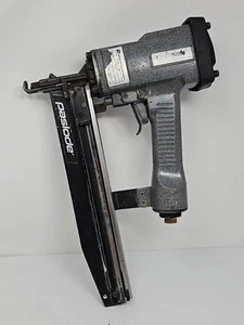 Paslode 3250-F16 Pneumatic Finish Nailer - Picture 1 of 10