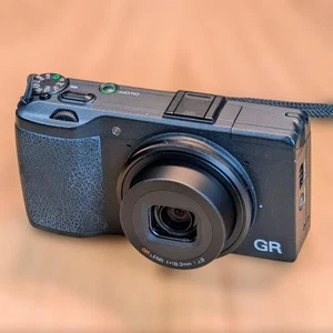 RICOH GR 16MP APS-C Compact Digital Camera Tested from Japan - Picture 1 of 10