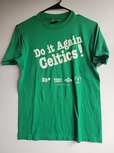 Vintage 1980s Boston Celtics 'Do It Again Celtics!' Med. Green T-shirt 17x24 - Imagen 1 de 6