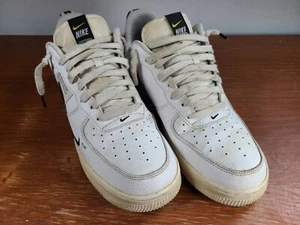 Nike Air Force 1 '07 LV8 Overbranding Weiß Turnschuhe AJ7747-100 Herren Größe 11,5 - Bild 1 von 10