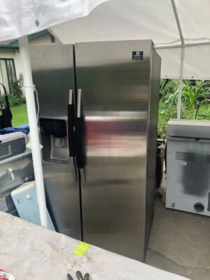RS25H5111SR Samsung 25 cu. ft. Side-by-Side Refrigerator (Local Pickup ONLY) - Image 1 of 4