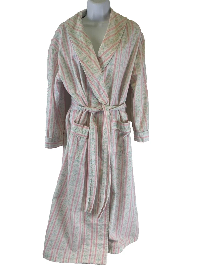 Bata envolvente de franela tirolesa Lanz of Salzburg corazón flores rosa larga para mujer pequeña Foto 1 de 4