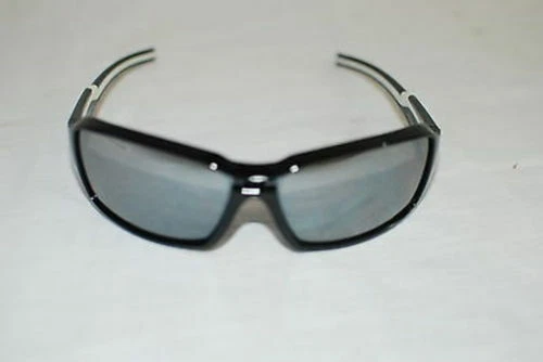 雷蛇氙气 X1 太阳镜黑色镜框带烟雾镜片块 100% UVA 和 UVB 射线 — 第 1/3 张图片