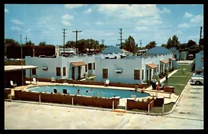 Postkarte The Alamo Plaza Hotel Courts Pool & Exterieur, Savannah, Georgia UNP - Bild 1 von 2