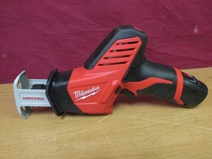 Milwaukee 2520-20 M12 FUEL seghetto alternativo brushless HACKZALL con batteria 2,0 Ah - Foto 1 di 6