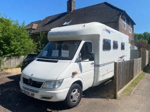 MOTORHOME - Picture 1 of 15
