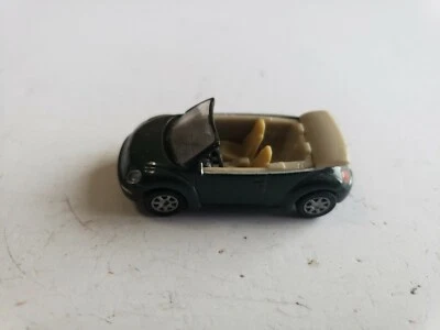 HO Scale Volkswagen Bug Convertible - Image 1 of 4