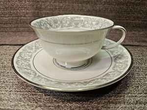 Rosenthal Leonardo China Cup & Saucer Set 3008  - Picture 1 of 9