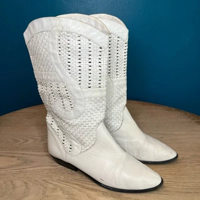 Botas occidentales Enzo Angiolini vintage años 70 de cuero tejido tacón blanco para mujer 9 Foto 1 de 4